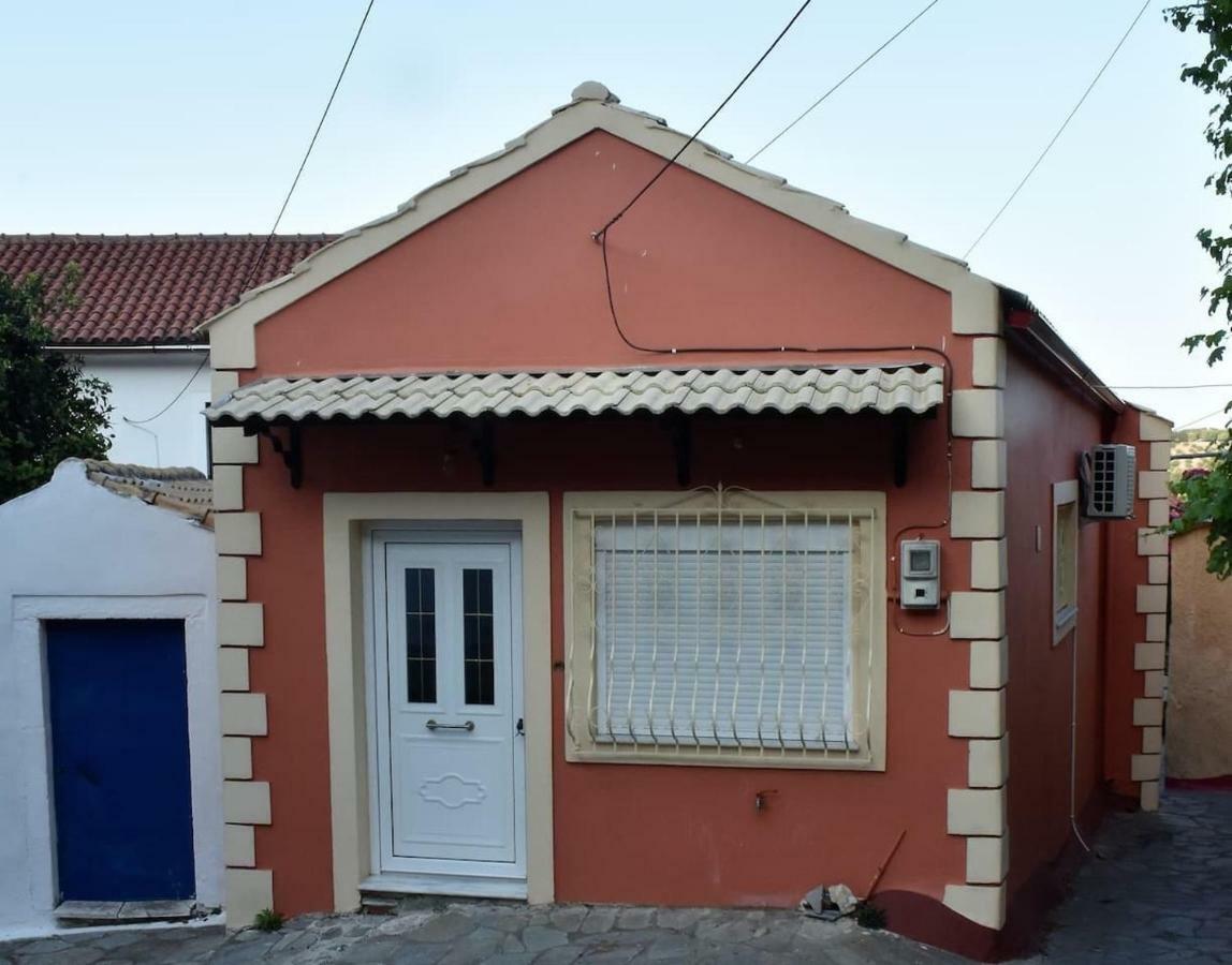 Giannoylas Hoyse{Pigadi Ágios Matthaíos Kültér fotó
